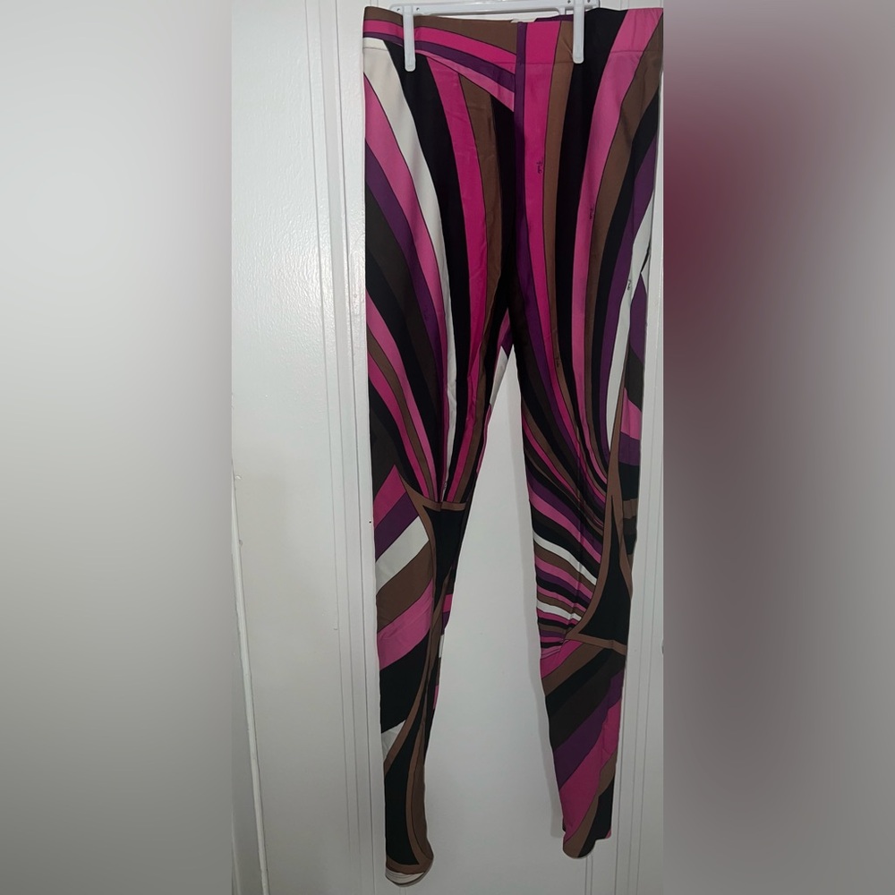 Emilio pucci leggings in fuchsia multicolor. Stretchy fabric